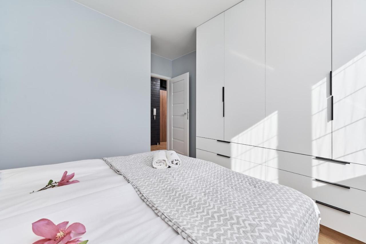 Teczowa Apartment Old Town Wroclaw By Noclegi Renters Ngoại thất bức ảnh